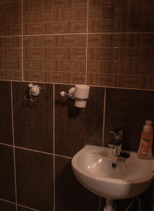 Kurbrauksim Windau Rooms Ventspils Exterior photo
